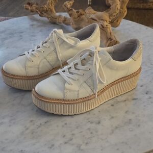 Dolce Vita Cream Lace-Up Platform Sneakers